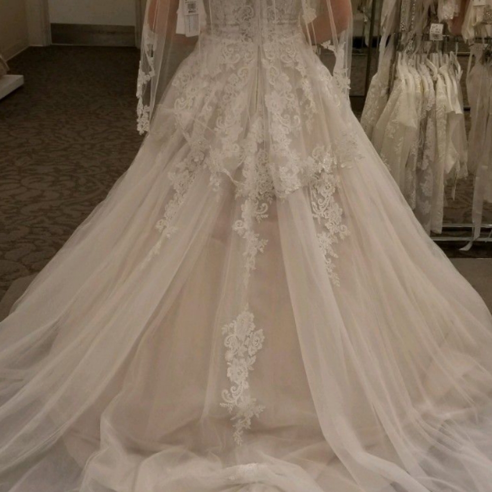 Wedding dress